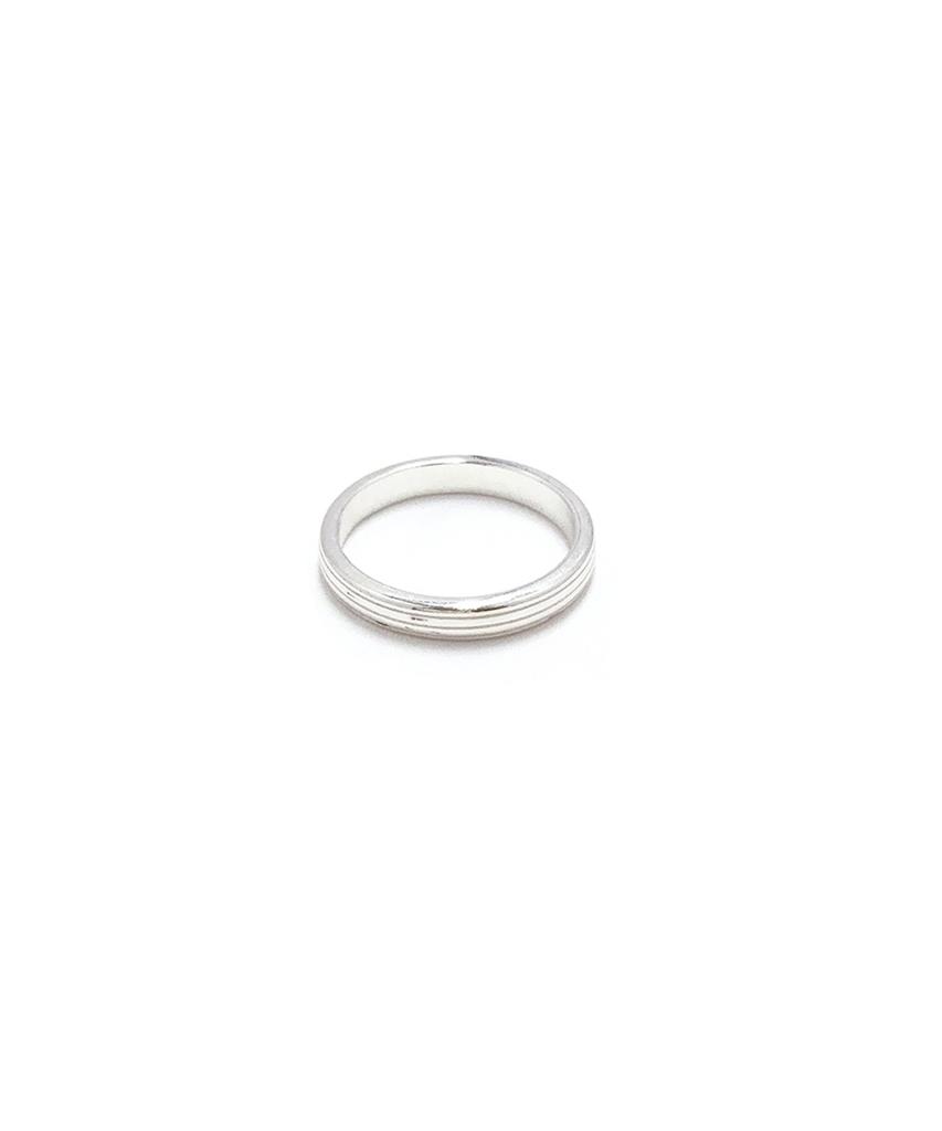 Aphrose Trace Line Ring
