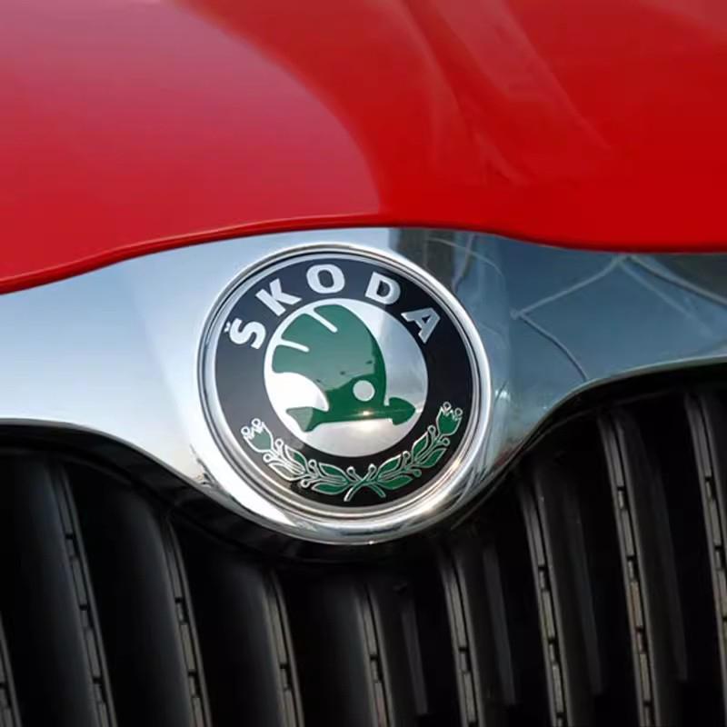 Naklejka Samochodowa 2025 Nowa Emblemat Samochodu Odznaka Naklejka na Maskę Przednią Bagażnik Dekoracja Dla Skoda Octavia Superb Rapid Kodiaq Karoq Enyaq RS Y