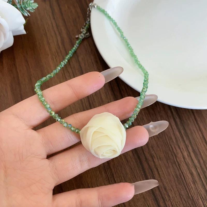 Fresh Sweet Mesh Rose Beaded Necklace for Women, Niche Dopamine Style Versatile Collarbone Chain Short Choker Fashion Neck Accessories