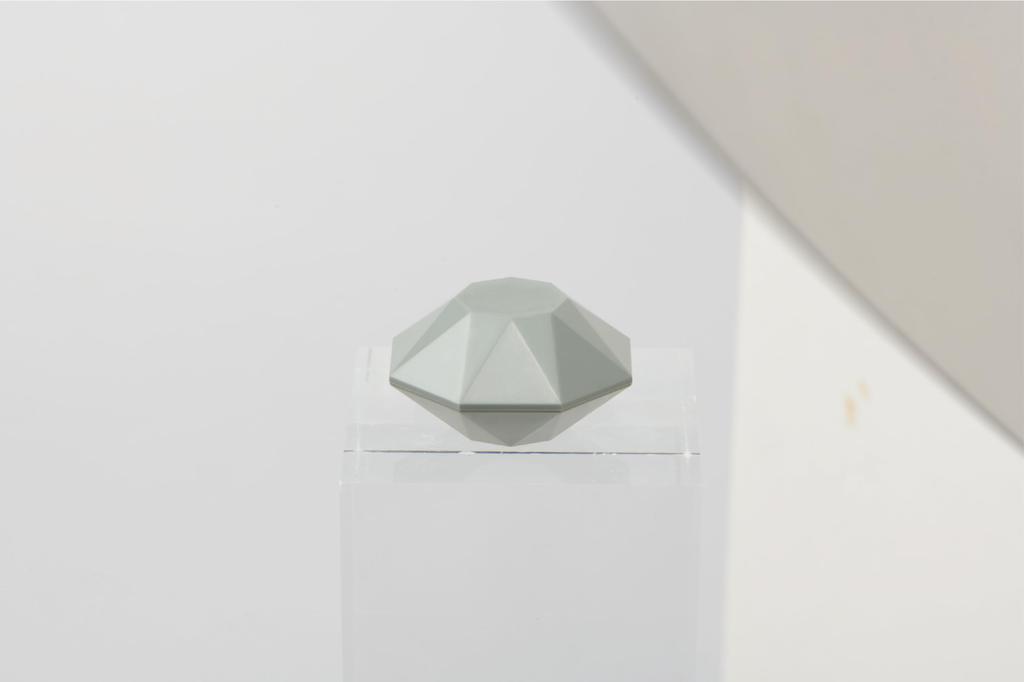 Kumon Publishing Compare Weights and Make Balance Logic Puzzle Arithmetic Balance Problem Junior High School Entrance Exam Logical Thinking KUMON