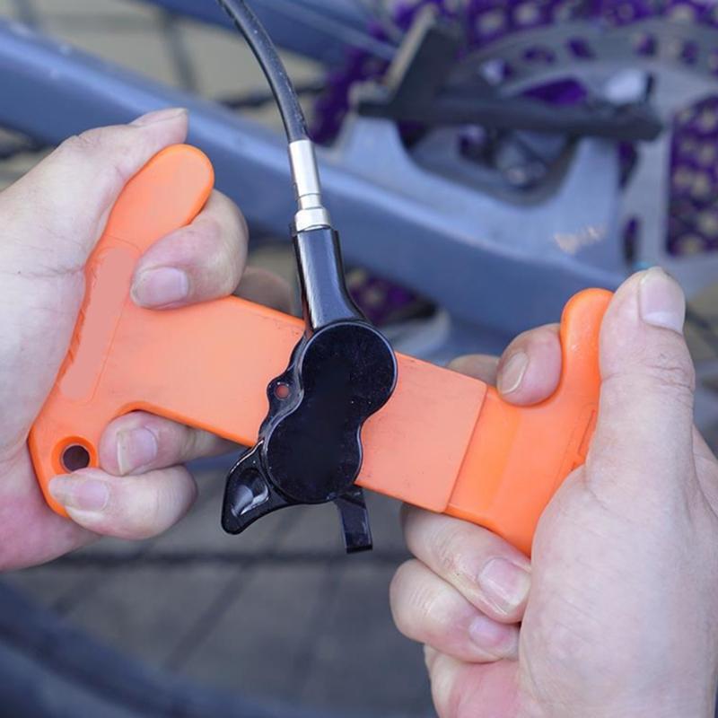 Bike Brake Service Tool, 2 Piece Plastic Service Aid for Disc Pad Change and Road or Mountain Bike Workshop Care