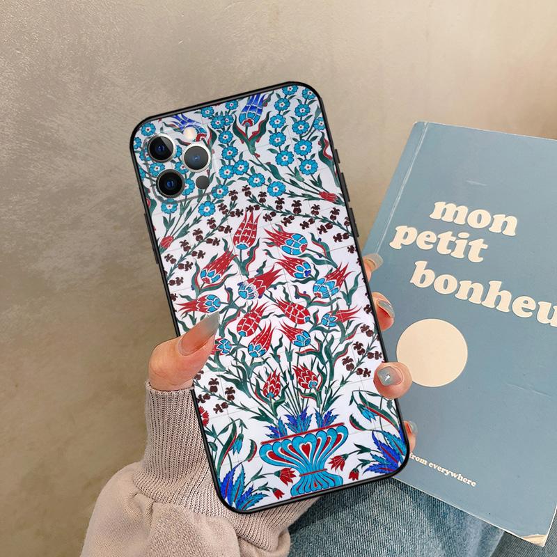 

Ancient Floral Tiles Case For iPhone 17 Air 15 14 13 12 11 16 Pro Max 13 mini XR 15 16 Plus 16e Back Cover Shell iPhone 13Pro MAX