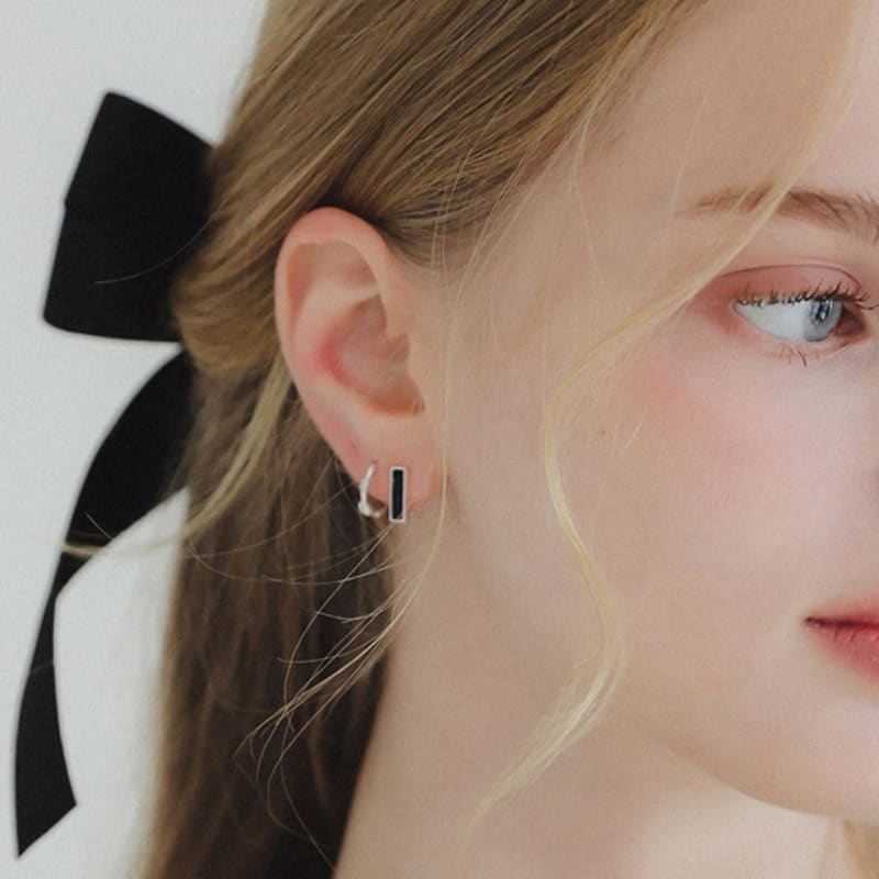 J.Lauren Square Onyx One Touch Silver Earrings M03933