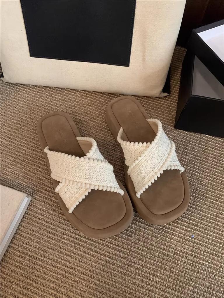 Thick-bottomed Woven Fringed Cross-strapped Slippers for Women's Summer Wear 2025 New Vacation Bohemian Cool Slippers for Women