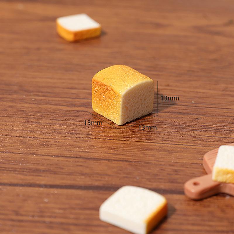 1/2Pcs Doll House Mini Simulated Toast Bread Maker Food Play Decoration Diy Model Miniatures Scene Props Resin Accessories