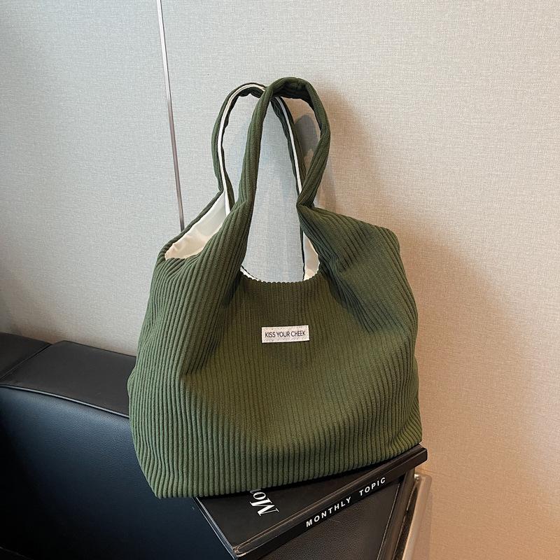 Bag women's autumn and winter new fashion niche design shoulder underarm bag high-end bucket bag