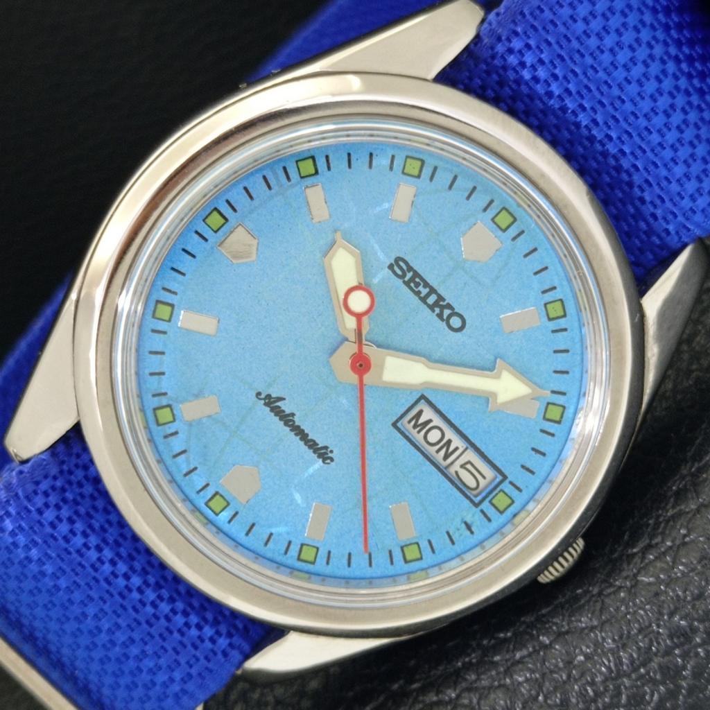

VINTAGE SEIKO AUTOMATIC 6309A JAPAN MENS SKY BLUE COLOR DIAL WATCH a700466-5 R203-a700466