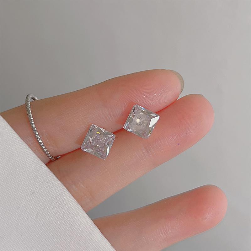 S925 Silver Stud Earrings Women's Ear Hole Earrings Niche Design Earbone Studs High-end Earrings