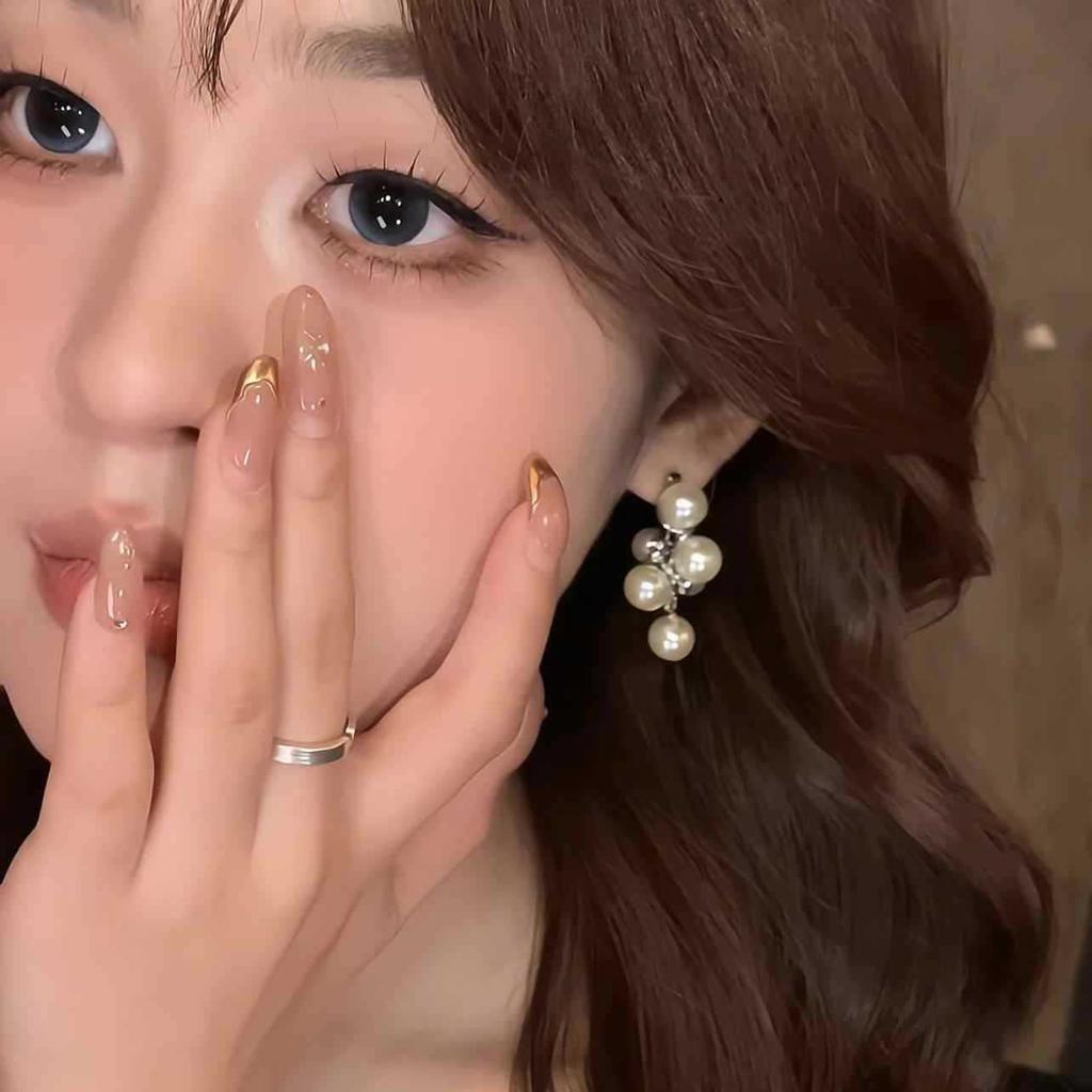 Xu I is dazzling Xu Yan Zhao Ruth pearl earrings women's light luxury niche high-end long earrings earrings