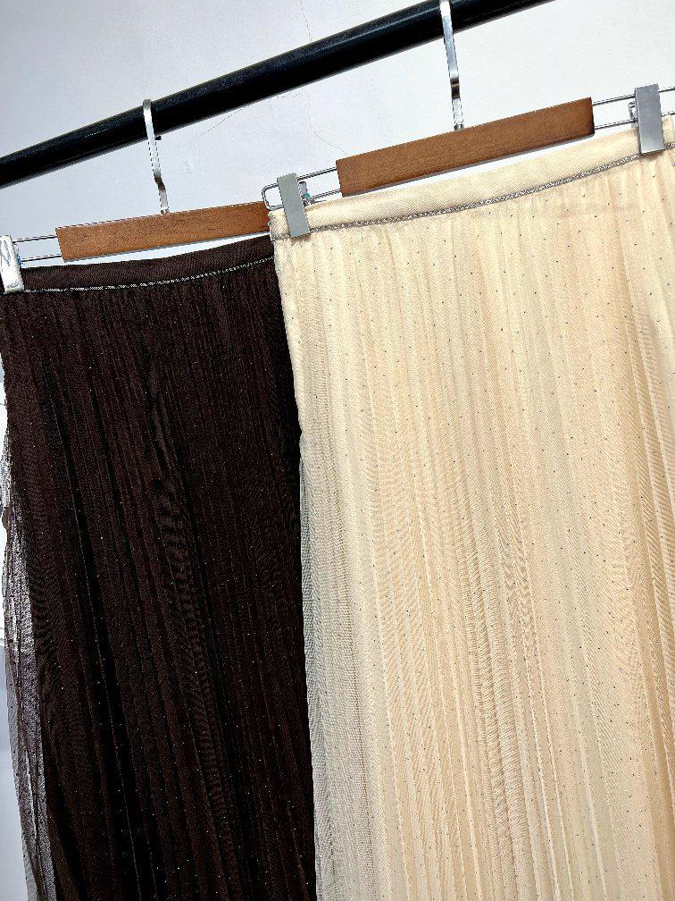 

Сетчатая плиссированная юбка А-силуэта с пайетками, стразами и горячими стразами S грязно-белый