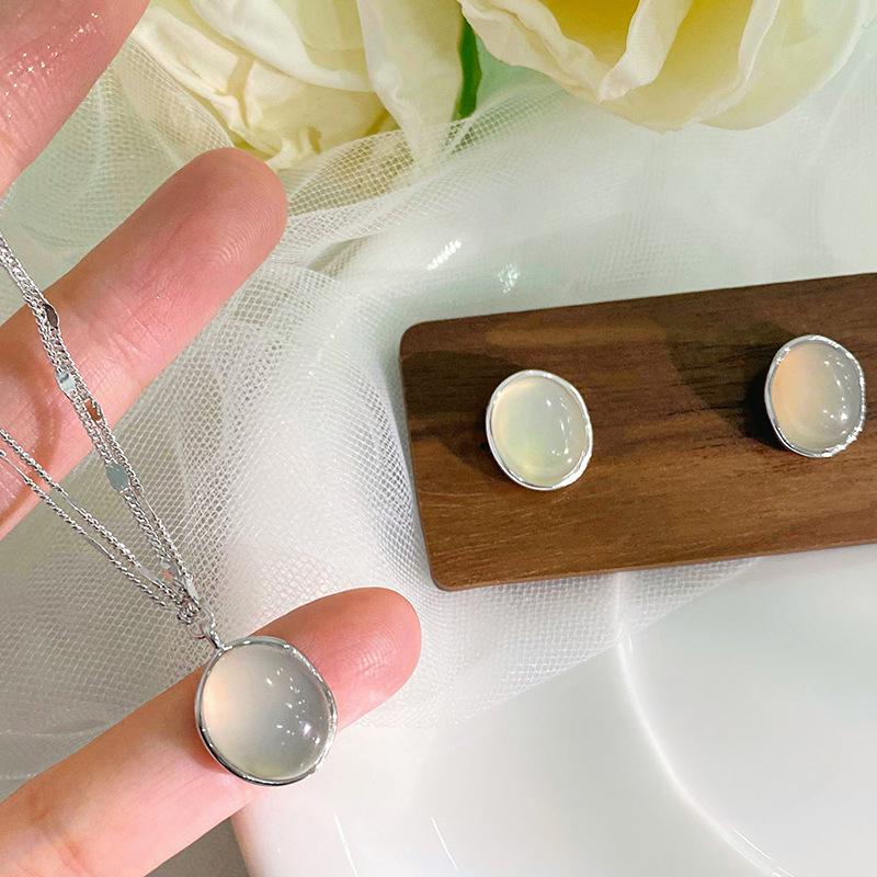 

Простые овальные серьги из белого халцедона, ожерелье из белого агата для женщин, высококачественное ожерелье, серьгиjavascript: