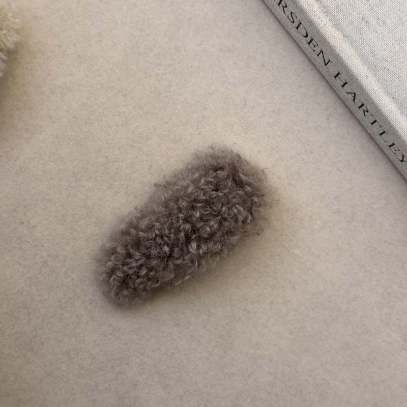 

Новая Мода Однотонная Плюшевая Заколка для Волос для Женщин Девушек Милая Плюшевая Заколка-Невидимка Ручной Работы Шпильки Головной Убор Аксессуары для Волос