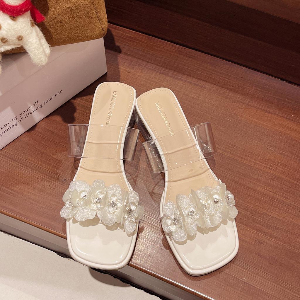 Beautiful Rhinestone Flower Sandals Women's Outer Wear 2025 Summer New Square Head Crystal Thick Heel with Transparent Sandals