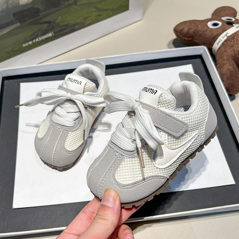 

Girls moral training shoes 2025 spring and autumn new candy-colored children s shoes mesh breathable women s treasure casual moral training shoes men 22