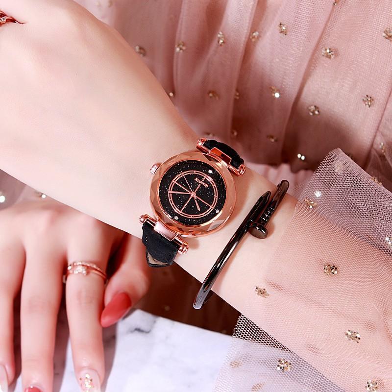 Harajuku Style Watch Girl Simple Trend Little Black Watch Vintage Girl Small Watch Trend