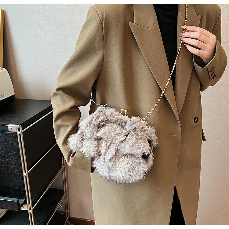 Podzimní a zimní nová vlasová taška dámská spona do vlasů z liščí srsti dámská taška s texturou ramenní crossbody oblačná taška trendy zahraniční obchod dámská taška