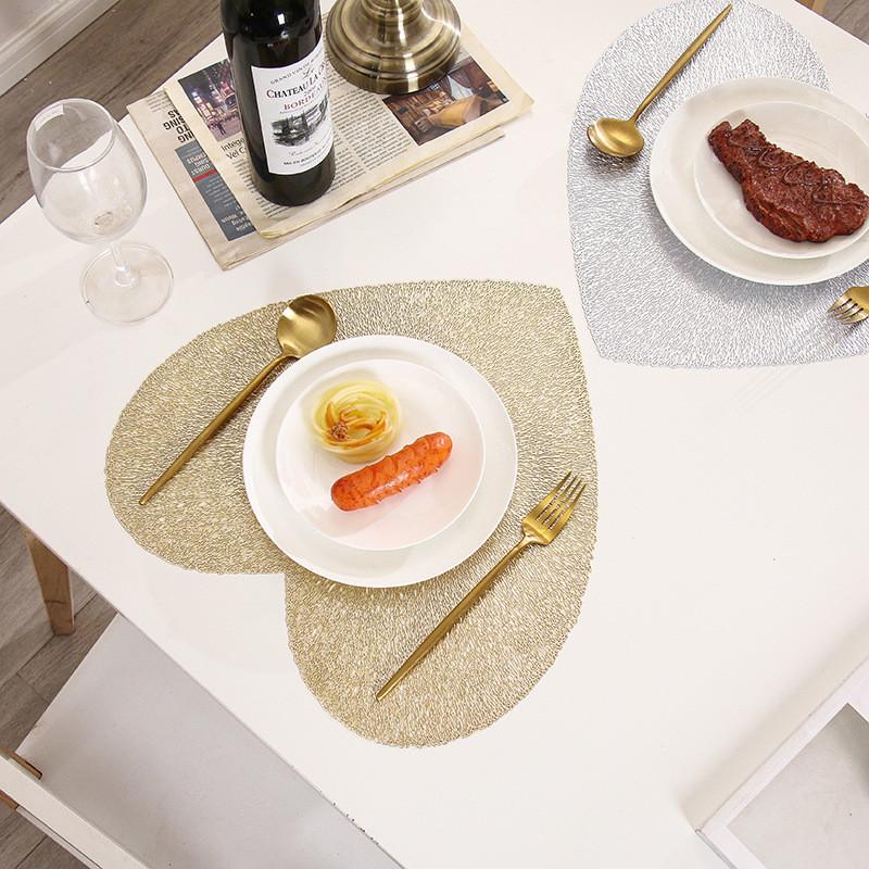 1Pc 38cm Love Heart Shape PVC Placemat Home Heat Insulation Table Mat Valentine Day Wedding Party Decoration