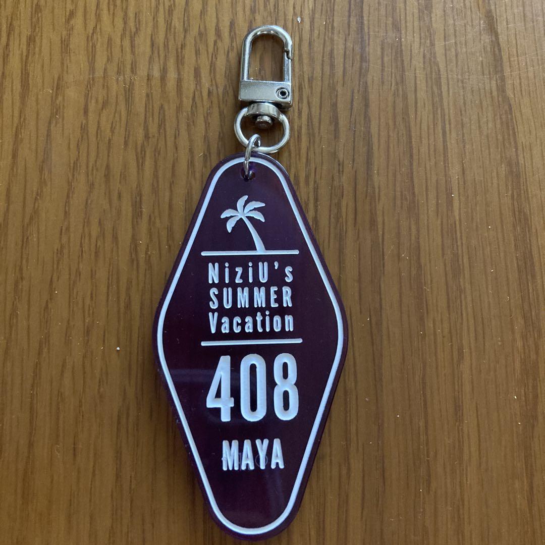 

[USED] NiziU s SUMMER Vacation Room 408 Keychain