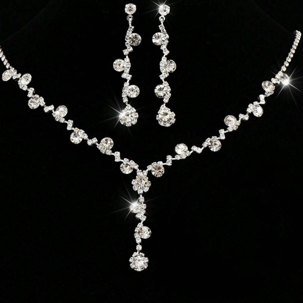 Elegant European & American Alloy Necklace Set - Versatile Bridal & Evening Jewelry