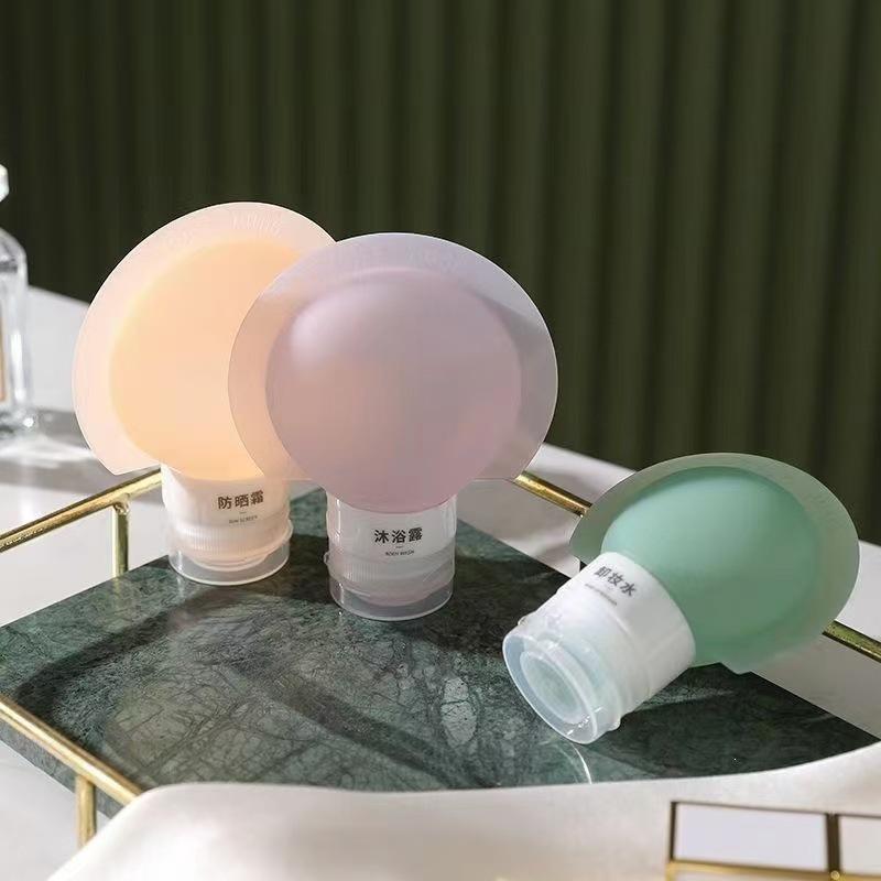 

Silicone Travel Dispensing Bottle Shampoo and Body Wash Travel Gadget Skin Care Product Portable Makeup Remover Oil Leak-proof Empty Bottle 60ml