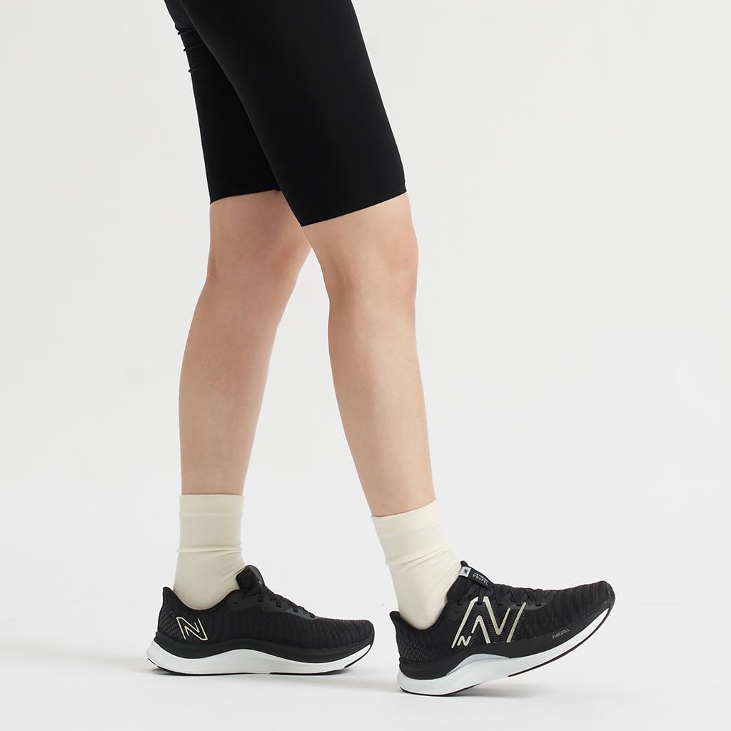 New Balance FuelCell Propel V4 Black White Women's Sneakers WFCPRLB4