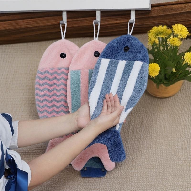 1/3Pcs Soft And Absorbent Coral Fleece Hanging Design Towel Cute Fish-Shaped Hand Towels With Striped Patterns For Bathroom