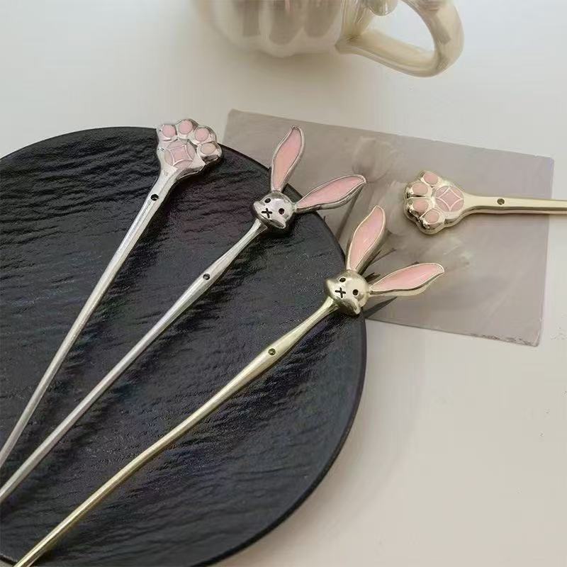 1pc/4pcs Adorable Rabbit & Cat Hairpin Cute Sweet Fixed Hair Accessory Simple Fashionable Versatile Hair Clip