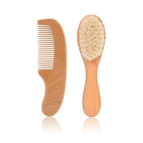 

This two-piece baby brush and comb set is made from natural materials. Durable and beautiful, it s gentle on the scalp and promotes blood circulation.