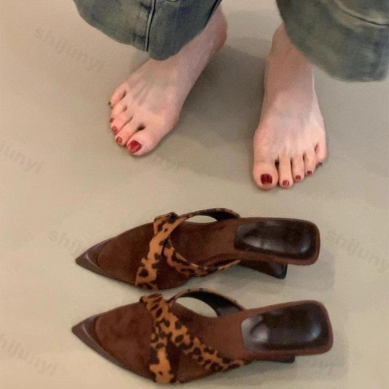 Fashion Leopard Print Woman High Heels Slippers 2025 Summer Fashion French Pointed Toe Shallow Mouth Open Toe Retro Outdoor Slippers