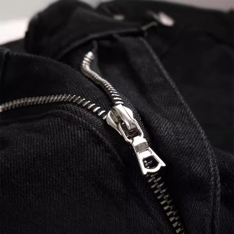 "Modne Czarne Dżinsy Męskie Slim Stretch z Haftem Kobry"