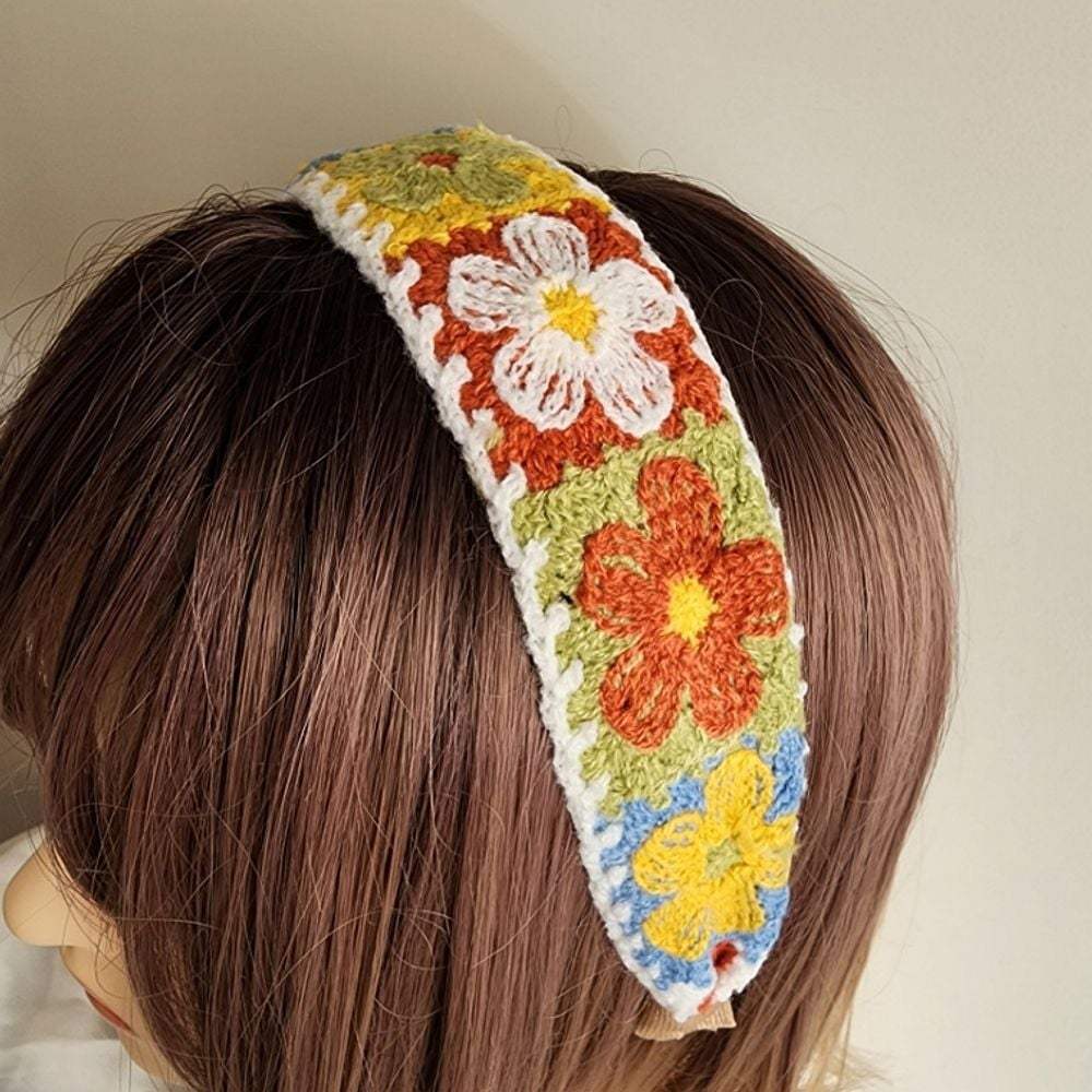 

Вязаная повязка на голову с широкой полосой и цветком