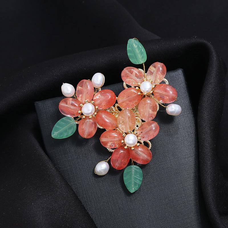 Original Heavy Handmade Natural Crystal Shell Corsage Women's Luxury Atmosphere Retro Elegant Brooch Jacket Coat Accessories