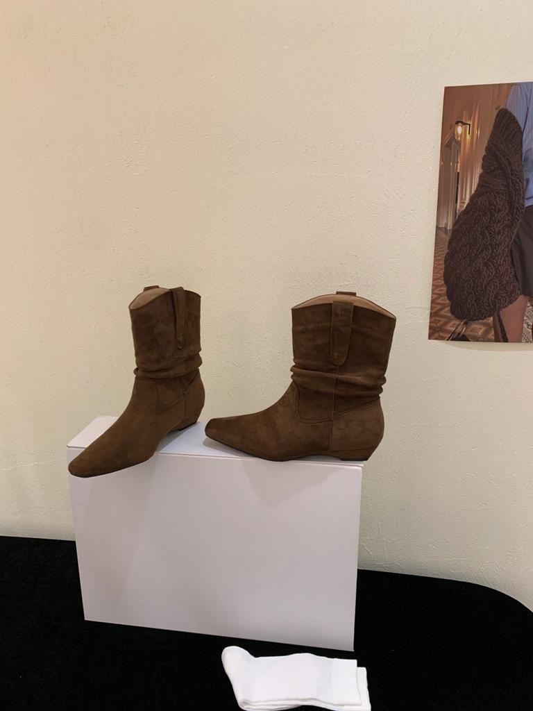 Retro spetsiga western cowboy pile boots 20025 höst och vinter nya Martin boots mångsidiga tunna stövlar