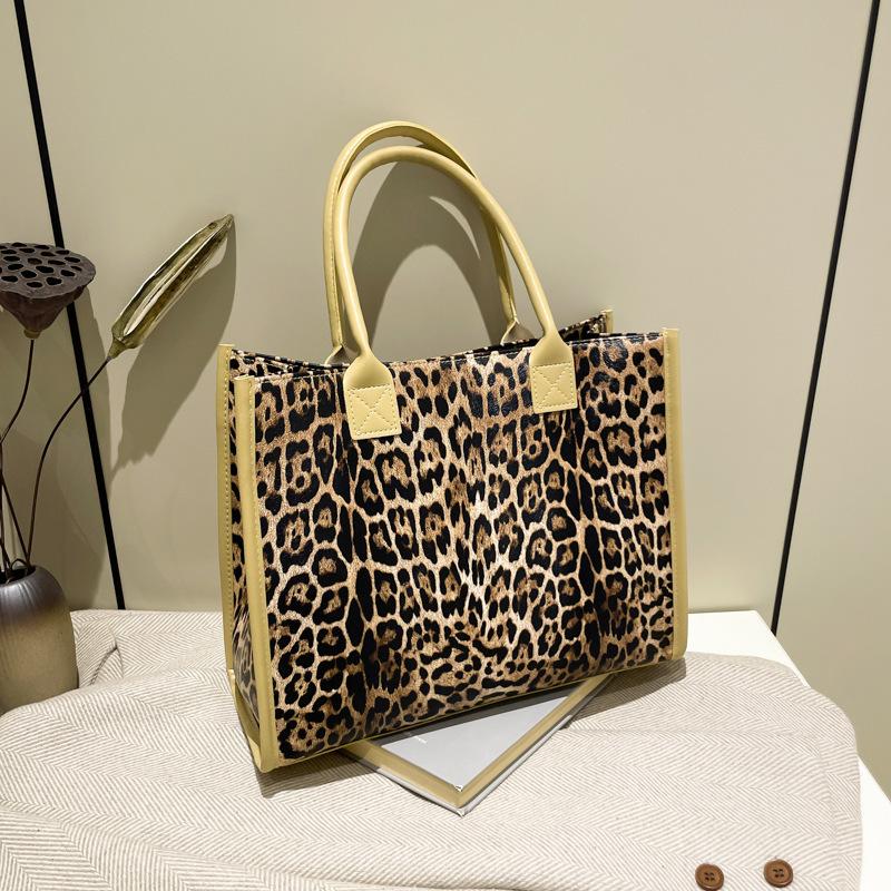 

Сумка-тоут в нишевом стиле, женская новая сумка через плечо большой вместимости, модный тренд, студенческая сумка для учебы, работы, покупок хаки