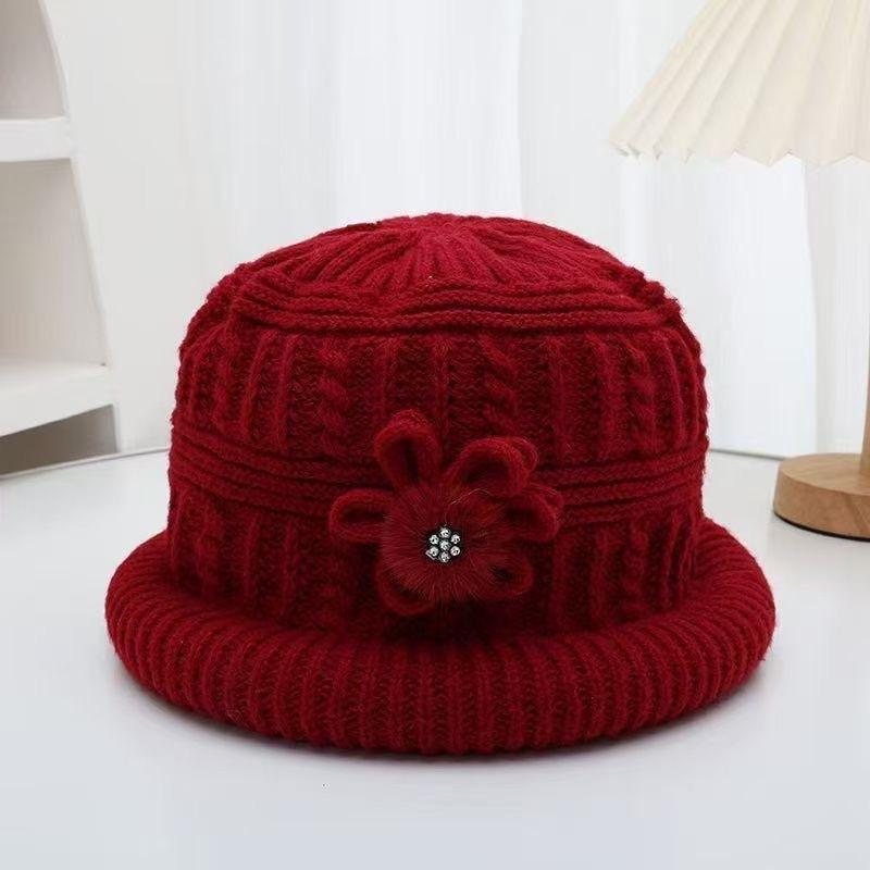 Winter new middle-aged and elderly hats women's fleece warm women's ear protectors knitted wool hats mother grandma hats women