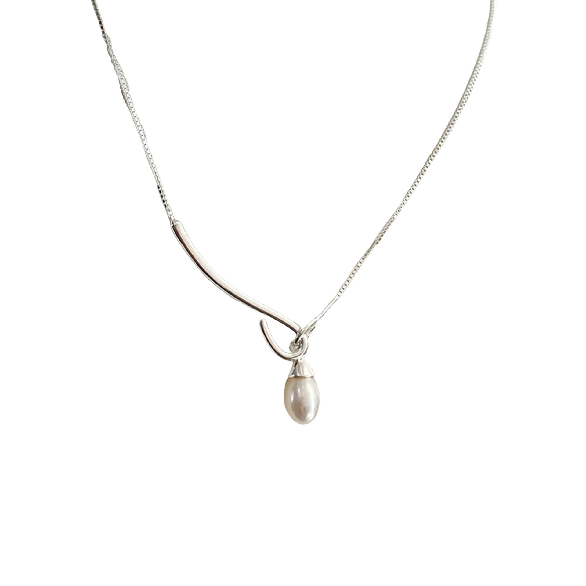 

Light luxury ins high sense one-word hook pearl 925 sterling silver necklace women s collarbone chain personalized jewelry tide 925 sterling silver