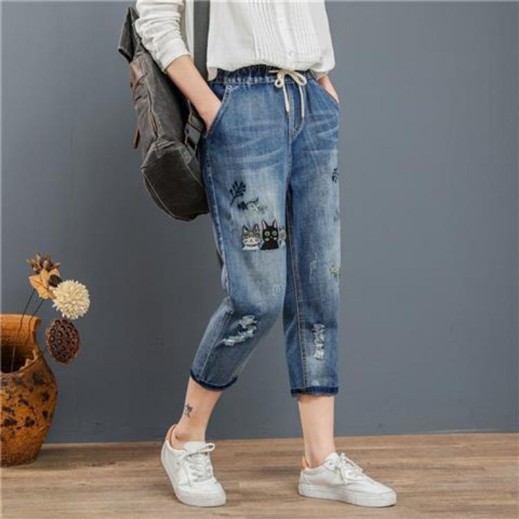 Jeans for Women In Spring Loose Fit Plus Size Elastic Waist Cartoon Embroidery Harem Pants Casual Pants