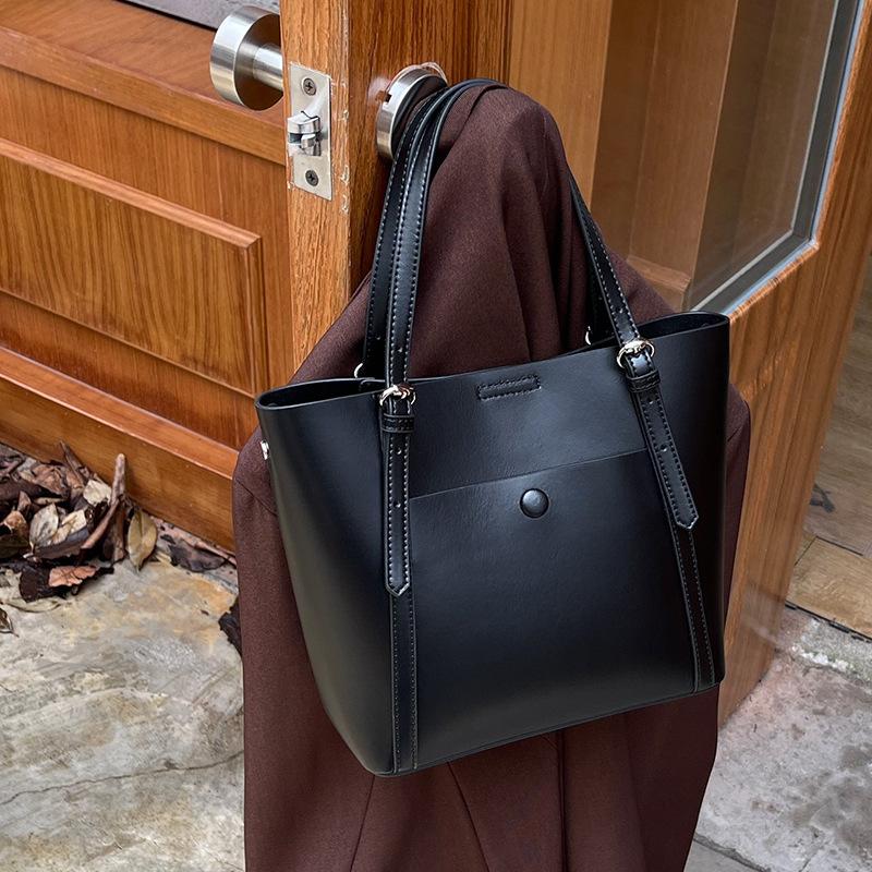 Genuine Leather Women's Bag A Small Luxury Style Simple Casual Shoulder Handbag