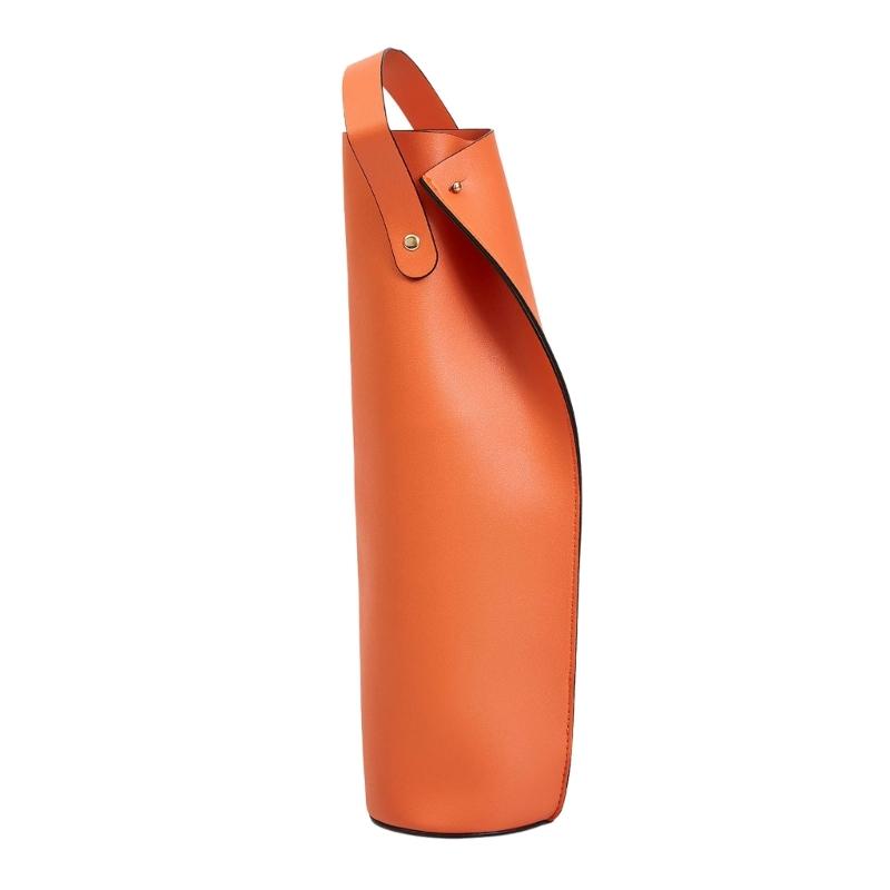 

Premium Curved Design Wine Shipper With Stable PU Leather For Parties Camping Dinner Celebrations оранжевый