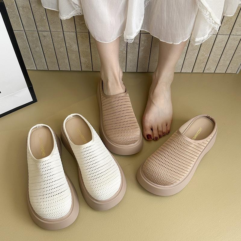 Thick-soled slippers women's summer outer wear 2025 new summer high-end small thick-soled beach with skirt cool slippers