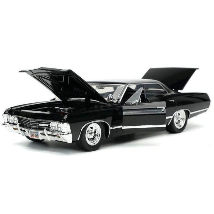 Réplique Supernatural Chevy Impala Sport Sedan car + Winchester Dean figure set - - - Ocio Stock