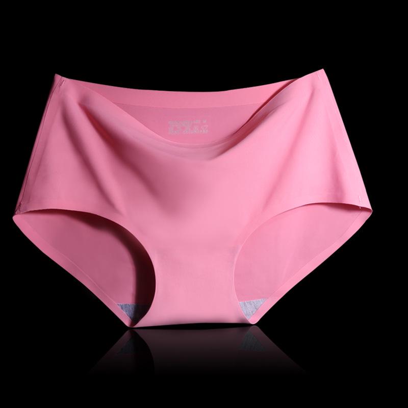Best-Selling Seamless Ice Silk Mid-Waist Panties - Plus Size Women's Solid Color Triangle 810