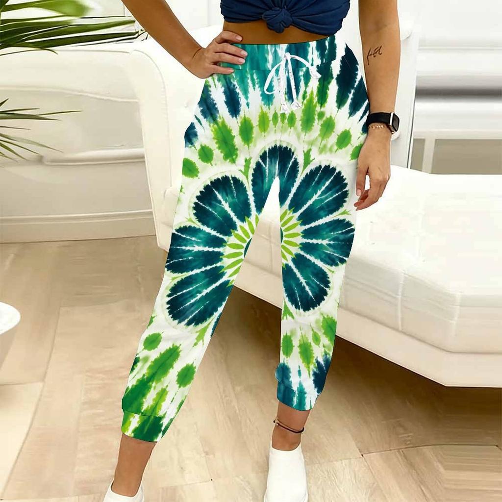 Women Plus Size Green Clover Printed Drawstring Waist Jogger Pants Side Pockets Cuffed Ankle