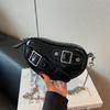 2025 Französische Nischen-Motorrad-Stil Herz Umhängetasche - Vielseitige Herbst-Schultertasche für Frauen