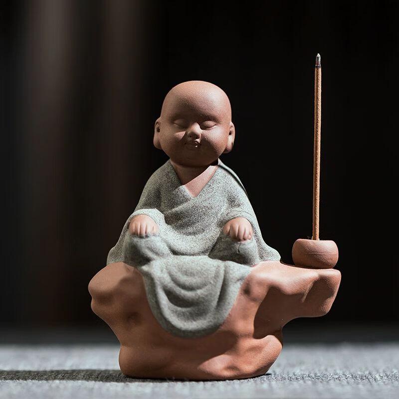 Фигурки Дзен-монаха из фиолетовой глины