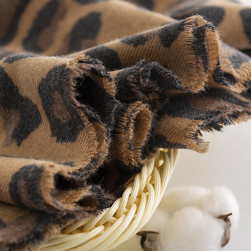 New Leopard Print Women's Scarf High End Soft and Warm  Imitation Cashmere Printed Tassel Scarf Dual Use Shawl