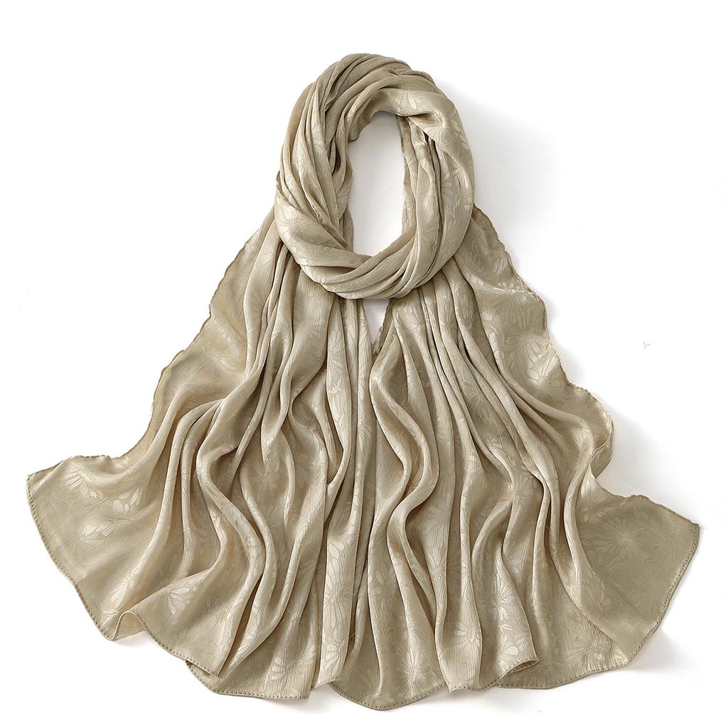 Modischer Satin-Hijab-Schal mit Blattdruck für Damen Muslimischer Hijab Schlichter Malaysia-Schal Satin-Schal Luxuriöses Seidensatin-Tuch Islamischer Turban