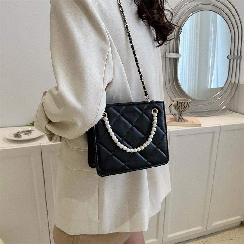 Elegant Fashionable Chain Small Square Bag Trendy Casual Shoulder Bag For Women 2023