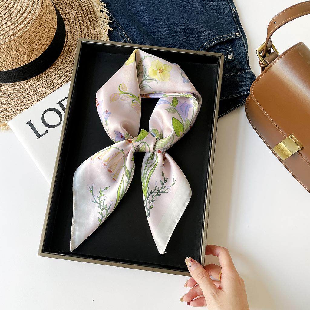 Fresh And Sweet Flower Silk Scarf Square Scarf Women'S Literary And Decorative Headscarf Square Scarf High-End Silk Scarf Thin