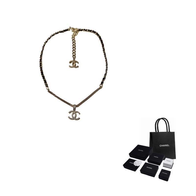 

CHANEL 23B Double C Full Diamond - Necklace Women s Gold золотий